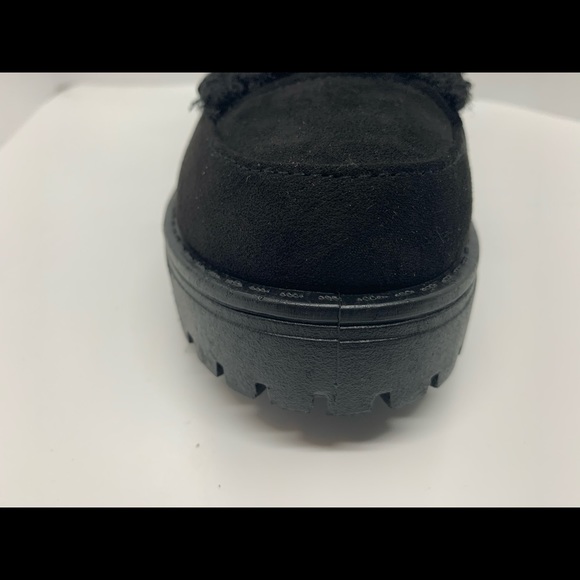 Faux fleece lace up boots new in box - Picture 7 of 16